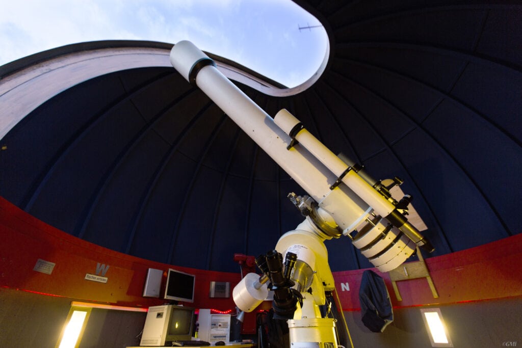 Teleskop in Sternwarte am Kreuzbergl